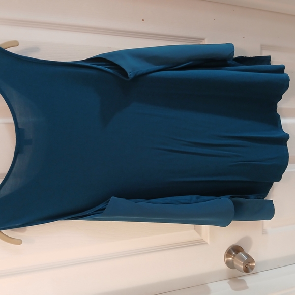 Women's Teal Sleeveless Top - Picture 2 of 4